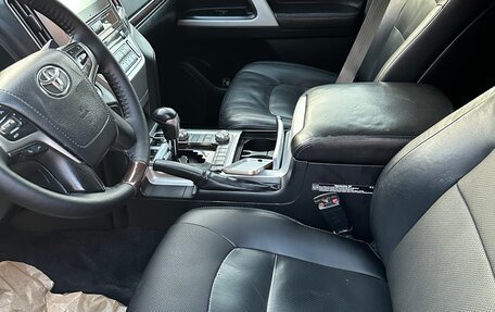 Toyota Land Cruiser 200, 2016 год, 4 350 000 рублей, 8 фотография