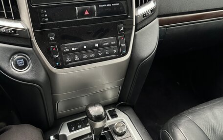 Toyota Land Cruiser 200, 2016 год, 4 350 000 рублей, 10 фотография