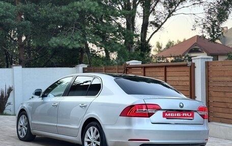 Skoda Superb III рестайлинг, 2014 год, 1 050 000 рублей, 2 фотография