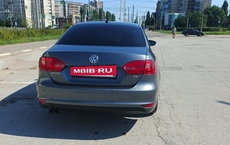 Volkswagen Jetta VI, 2011 год, 790 000 рублей, 4 фотография