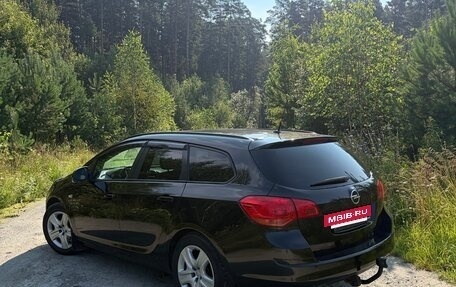 Opel Astra J, 2012 год, 590 000 рублей, 2 фотография