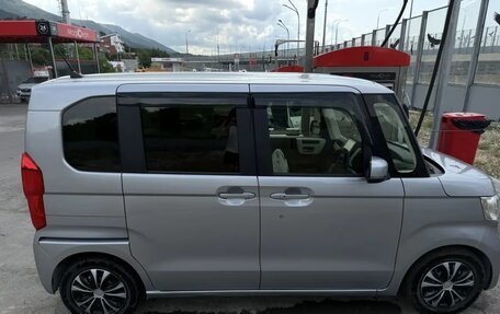 Honda N-BOX II, 2021 год, 930 000 рублей, 3 фотография