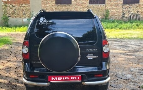 Chevrolet Niva I рестайлинг, 2012 год, 570 000 рублей, 4 фотография
