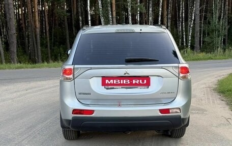 Mitsubishi Outlander III рестайлинг 3, 2012 год, 1 300 000 рублей, 6 фотография