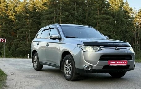 Mitsubishi Outlander III рестайлинг 3, 2012 год, 1 300 000 рублей, 2 фотография