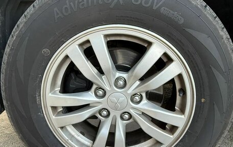 Mitsubishi Outlander III рестайлинг 3, 2012 год, 1 300 000 рублей, 19 фотография