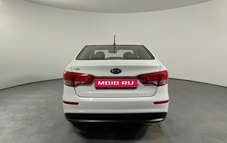 KIA Rio III рестайлинг, 2016 год, 910 000 рублей, 6 фотография