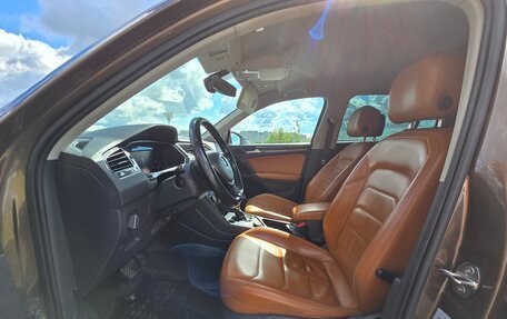 Volkswagen Tiguan II, 2017 год, 2 200 000 рублей, 13 фотография