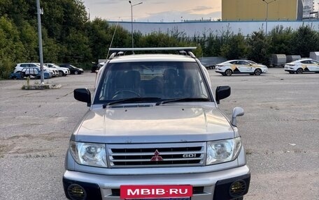 Mitsubishi Pajero iO, 1999 год, 430 000 рублей, 2 фотография