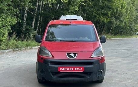 Peugeot Partner II рестайлинг 2, 2010 год, 245 000 рублей, 2 фотография