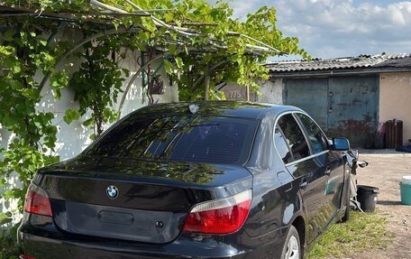 BMW 5 серия, 2004 год, 390 000 рублей, 1 фотография