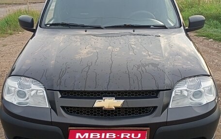 Chevrolet Niva I рестайлинг, 2018 год, 600 000 рублей, 1 фотография