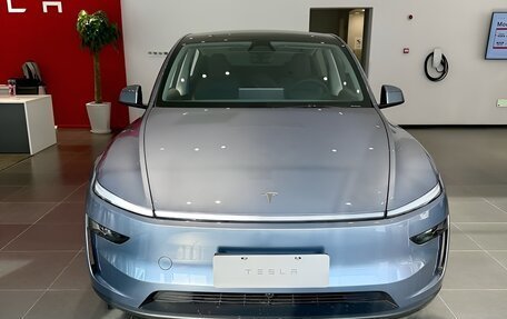 Tesla Model Y I, 2025 год, 5 880 000 рублей, 2 фотография
