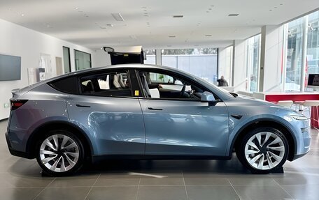 Tesla Model Y I, 2025 год, 5 880 000 рублей, 8 фотография