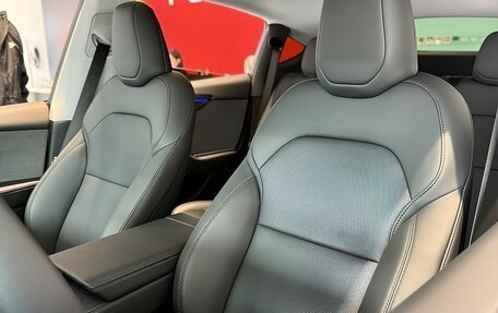 Tesla Model Y I, 2025 год, 5 880 000 рублей, 15 фотография
