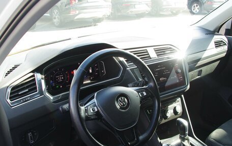 Volkswagen Tiguan II, 2019 год, 3 350 000 рублей, 6 фотография