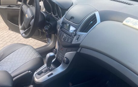 Chevrolet Cruze II, 2013 год, 900 000 рублей, 2 фотография