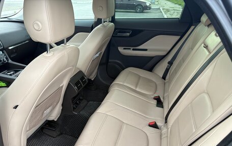 Jaguar F-Pace, 2017 год, 2 600 000 рублей, 9 фотография