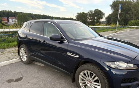 Jaguar F-Pace, 2017 год, 2 600 000 рублей, 5 фотография