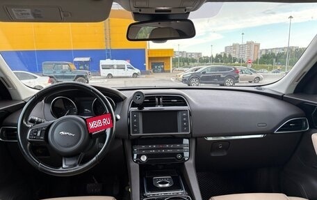Jaguar F-Pace, 2017 год, 2 600 000 рублей, 8 фотография