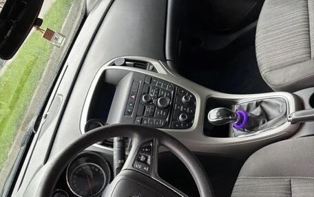 Opel Astra J, 2011 год, 500 000 рублей, 16 фотография