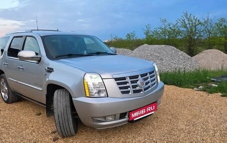Cadillac Escalade III, 2011 год, 2 350 000 рублей, 2 фотография
