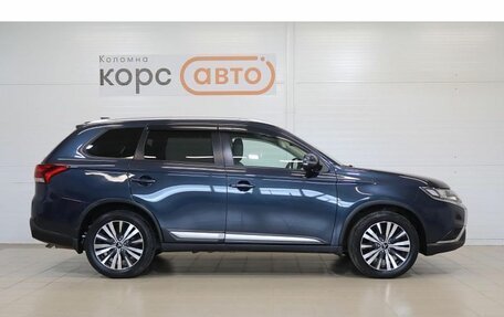 Mitsubishi Outlander III рестайлинг 3, 2019 год, 1 949 000 рублей, 4 фотография