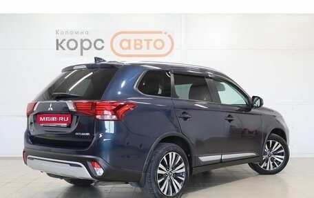 Mitsubishi Outlander III рестайлинг 3, 2019 год, 1 949 000 рублей, 3 фотография