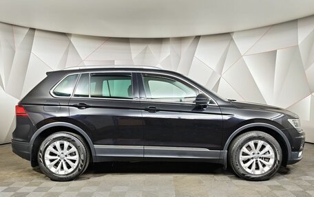 Volkswagen Tiguan II, 2017 год, 2 355 000 рублей, 6 фотография