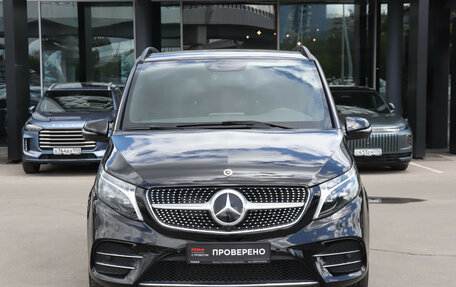 Mercedes-Benz V-Класс, 2023 год, 9 000 000 рублей, 2 фотография