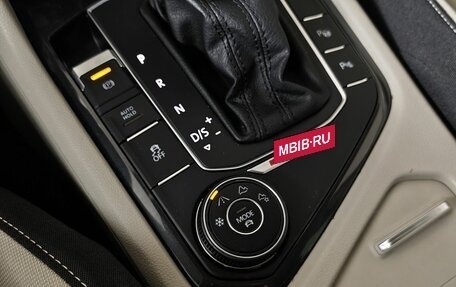 Volkswagen Tiguan II, 2017 год, 2 355 000 рублей, 22 фотография