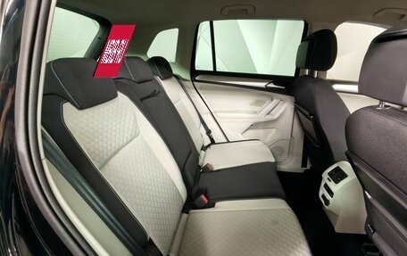 Volkswagen Tiguan II, 2017 год, 2 355 000 рублей, 16 фотография
