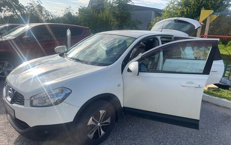 Nissan Qashqai, 2011 год, 960 000 рублей, 2 фотография