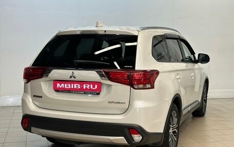 Mitsubishi Outlander III рестайлинг 3, 2018 год, 2 120 000 рублей, 4 фотография