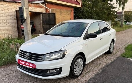 Volkswagen Polo VI (EU Market), 2015 год, 895 000 рублей, 2 фотография