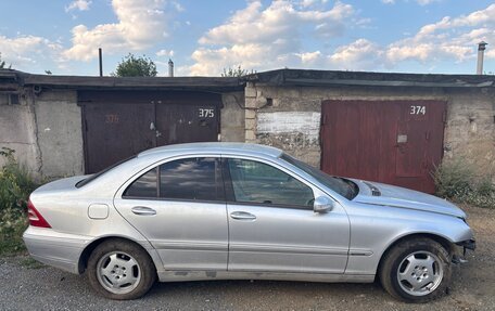 Mercedes-Benz C-Класс, 2003 год, 235 000 рублей, 5 фотография