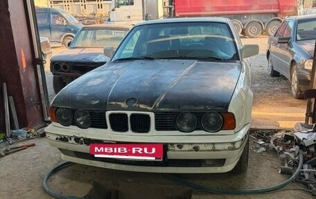 BMW 5 серия, 1988 год, 530 000 рублей, 2 фотография