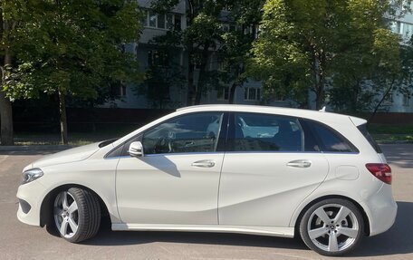 Mercedes-Benz B-Класс, 2017 год, 1 850 000 рублей, 8 фотография