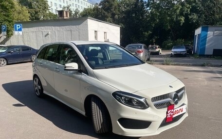 Mercedes-Benz B-Класс, 2017 год, 1 850 000 рублей, 3 фотография