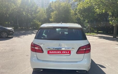 Mercedes-Benz B-Класс, 2017 год, 1 850 000 рублей, 6 фотография
