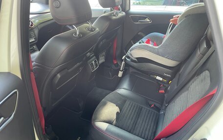 Mercedes-Benz B-Класс, 2017 год, 1 850 000 рублей, 13 фотография