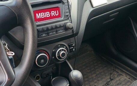 KIA Rio III рестайлинг, 2013 год, 800 000 рублей, 8 фотография