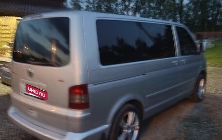 Volkswagen Multivan T5, 2003 год, 1 050 000 рублей, 3 фотография