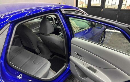 Hyundai Elantra, 2022 год, 1 900 000 рублей, 13 фотография