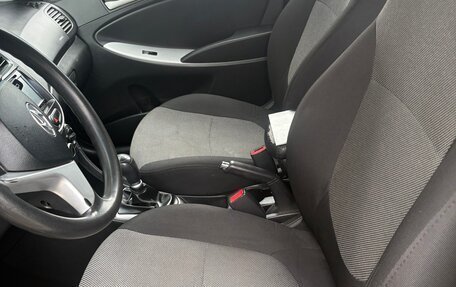 Hyundai Solaris II рестайлинг, 2012 год, 590 000 рублей, 8 фотография