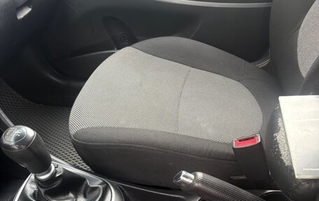 Hyundai Solaris II рестайлинг, 2012 год, 590 000 рублей, 19 фотография