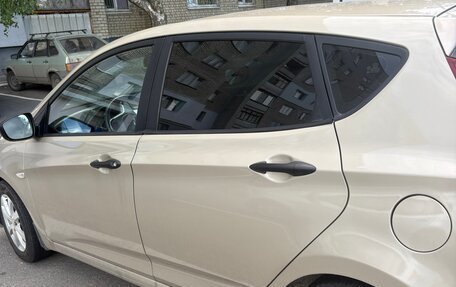 Hyundai Solaris II рестайлинг, 2012 год, 590 000 рублей, 33 фотография