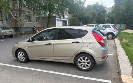 Hyundai Solaris II рестайлинг, 2012 год, 590 000 рублей, 32 фотография