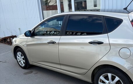 Hyundai Solaris II рестайлинг, 2012 год, 590 000 рублей, 36 фотография
