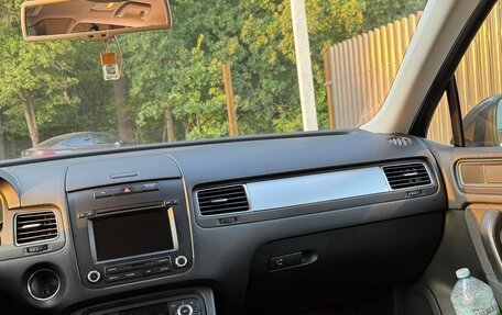 Volkswagen Touareg III, 2012 год, 1 700 000 рублей, 25 фотография